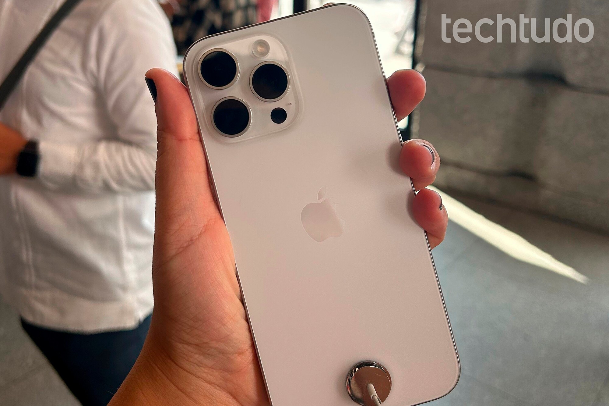 iPhone 16 Pro Max: Titanium Design, Epic Battery & Pro Camera